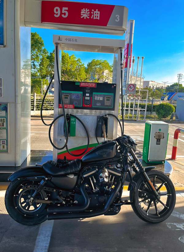 二手哈雷戴维森Iron883 硬汉