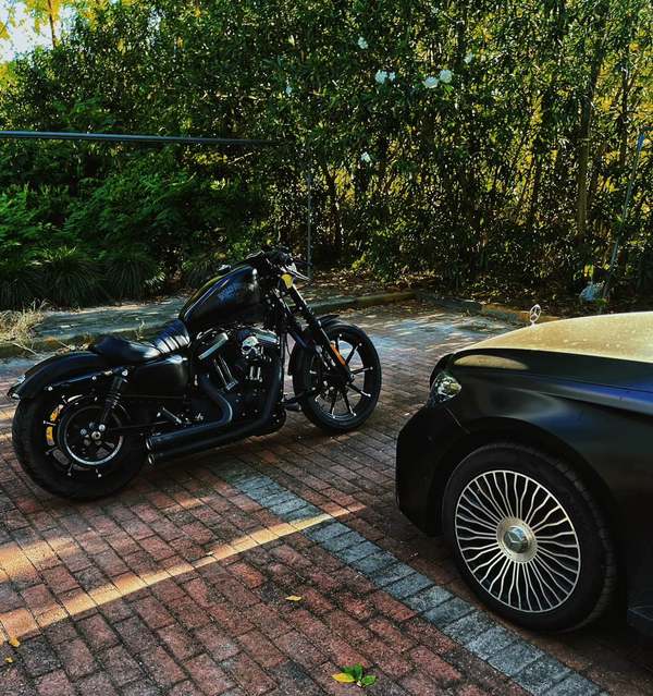 二手哈雷戴维森Iron883 硬汉