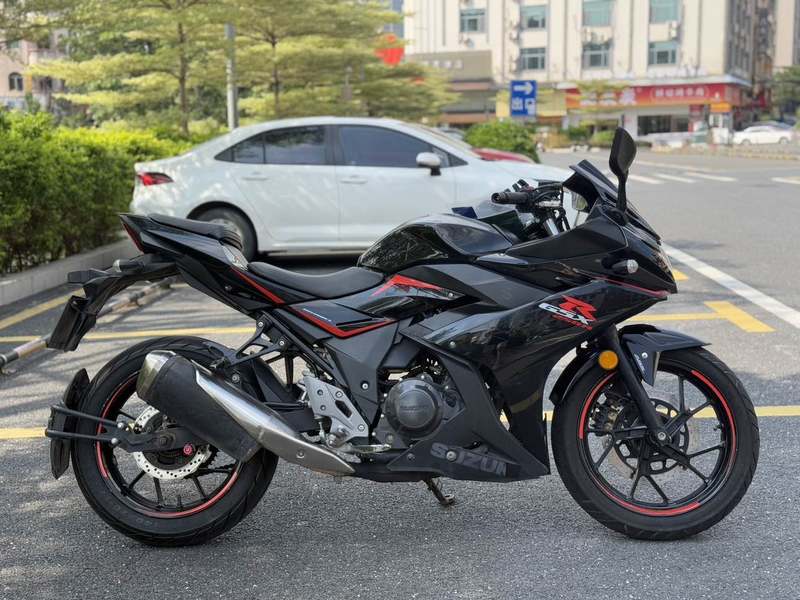 二手豪爵铃木GSX250R