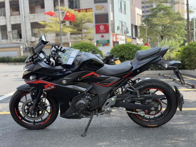 二手豪爵铃木GSX250R