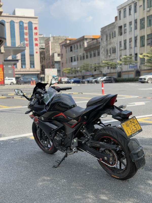 二手豪爵铃木GSX250R