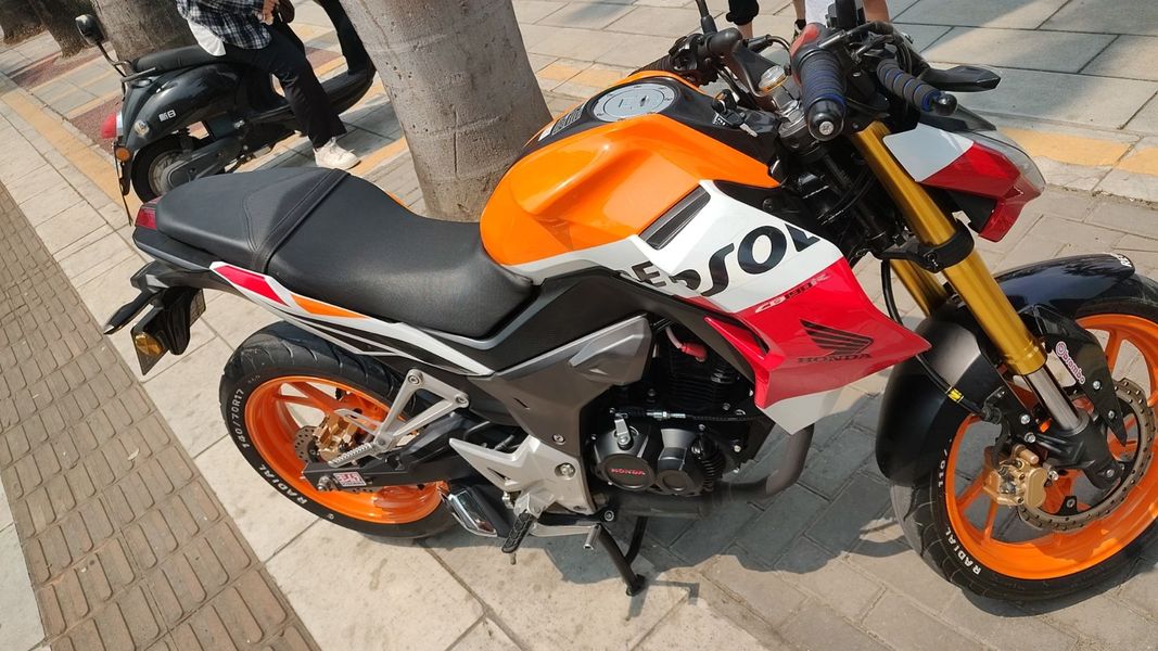 二手五羊本田CB190R 暴锋眼