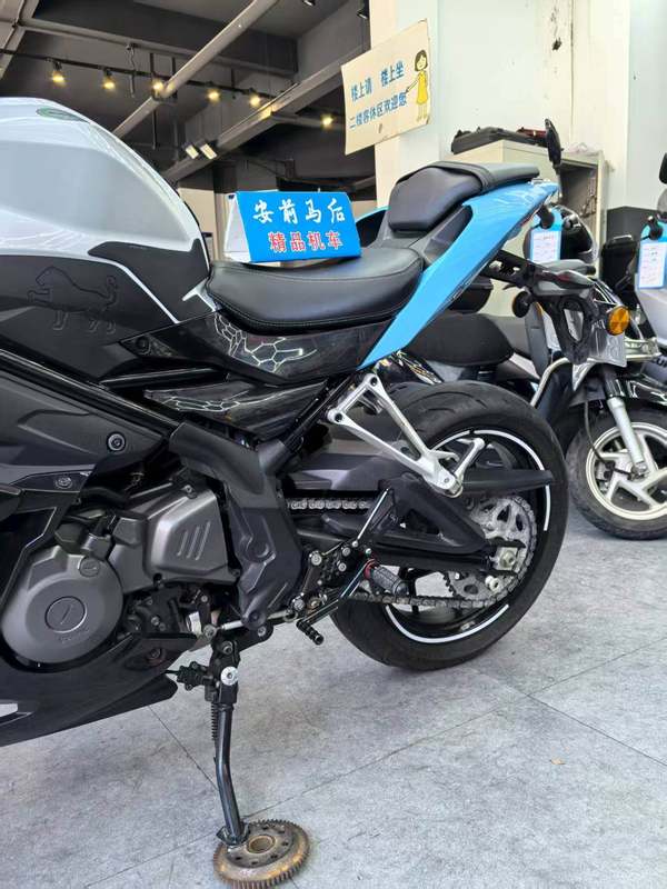 二手贝纳利龙卷风 Tornado 302R