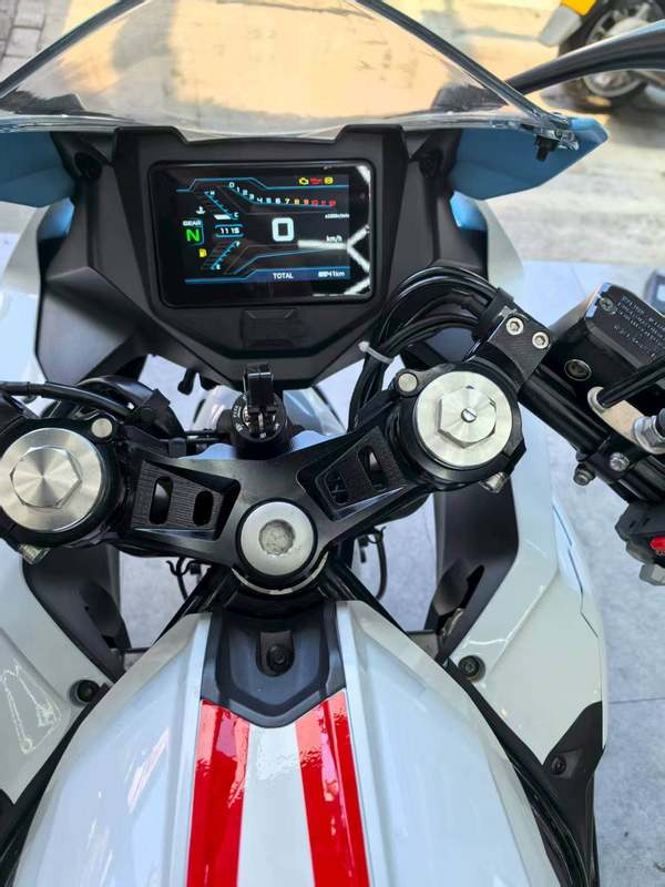二手贝纳利龙卷风 Tornado 302R