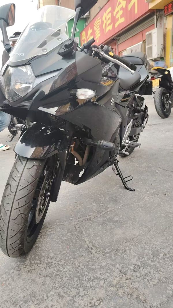 二手豪爵铃木GSX250R