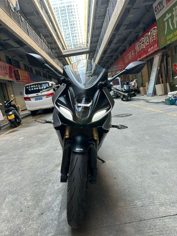 二手贝纳利龙卷风 Tornado 302R