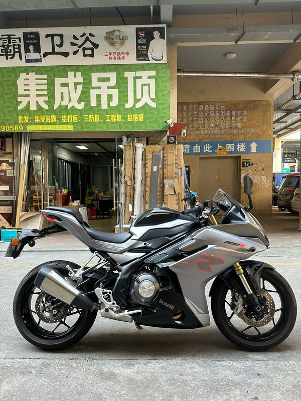 二手贝纳利龙卷风 Tornado 302R