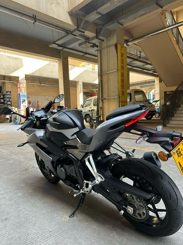 二手贝纳利龙卷风 Tornado 302R