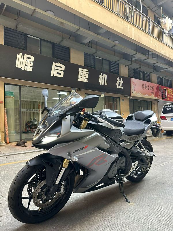 二手贝纳利龙卷风 Tornado 302R