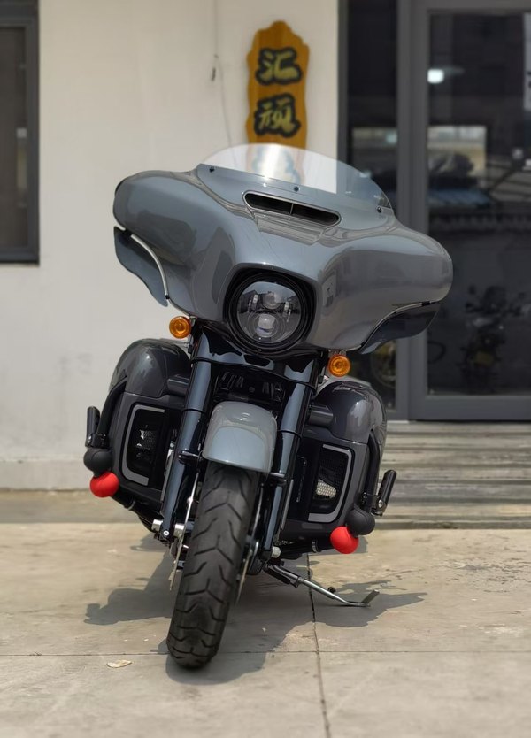 二手哈雷戴维森大道滑翔 Street Glide