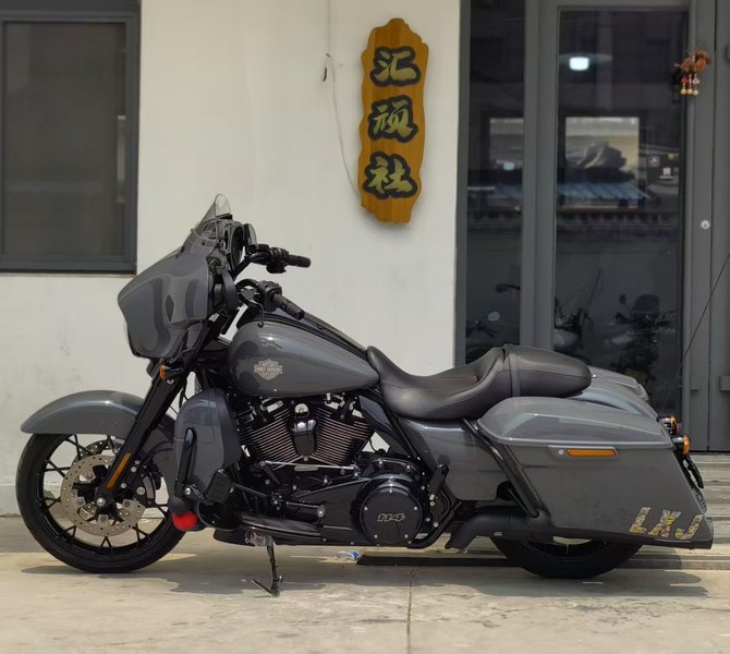 二手哈雷戴维森大道滑翔 Street Glide