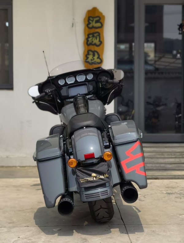 二手哈雷戴维森大道滑翔 Street Glide
