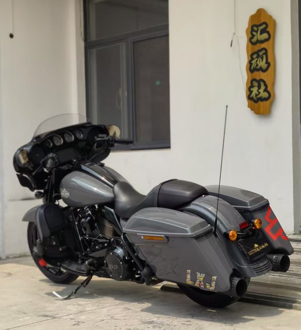 二手哈雷戴维森大道滑翔 Street Glide