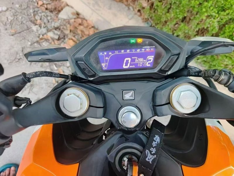 二手五羊本田CB190R 暴锋眼