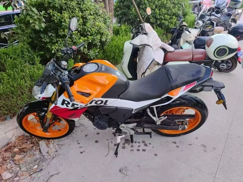 二手五羊本田CB190R 暴锋眼