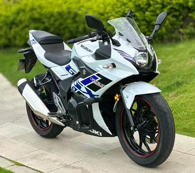 二手豪爵铃木GSX250R