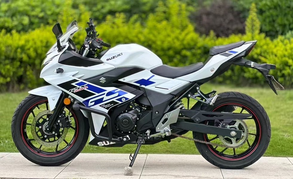 二手豪爵铃木GSX250R