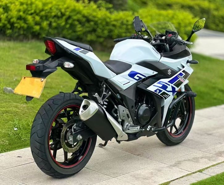 二手豪爵铃木GSX250R