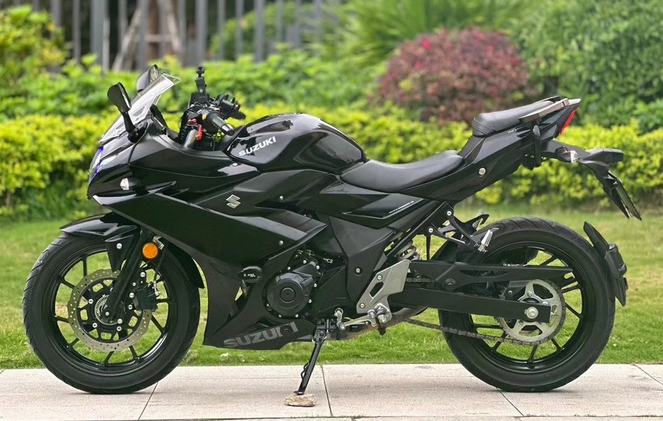 二手豪爵铃木GSX250R