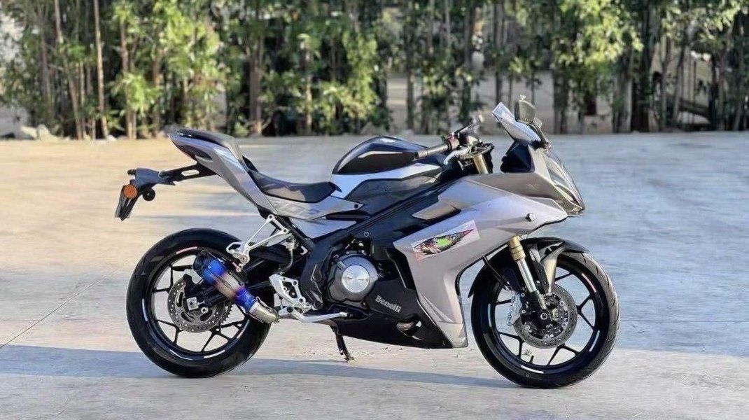 二手贝纳利龙卷风 Tornado 302R