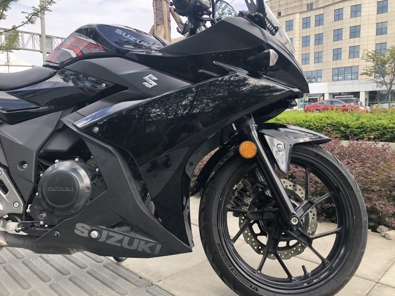 二手豪爵铃木GSX250R