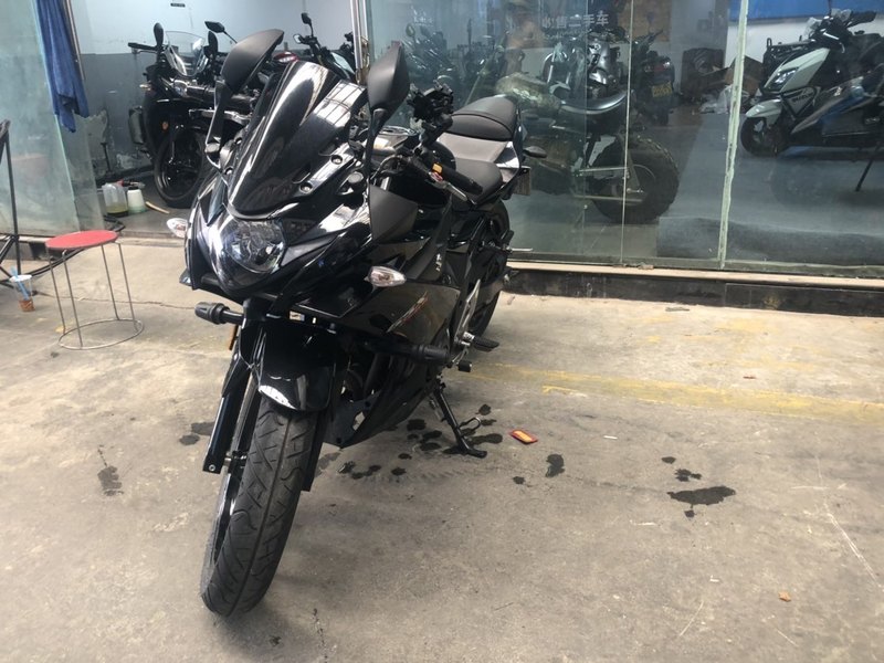 二手豪爵铃木GSX250R