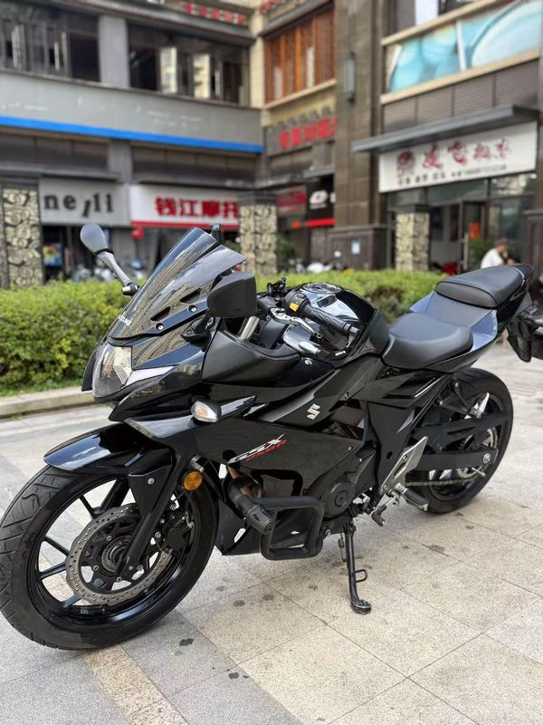 二手豪爵铃木GSX250R