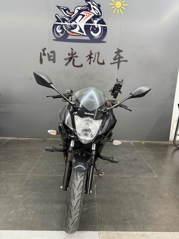 二手济南铃木极客飒 Gixxer 155