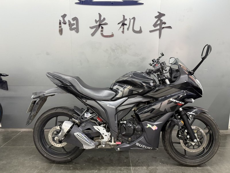 二手济南铃木极客飒 Gixxer 155