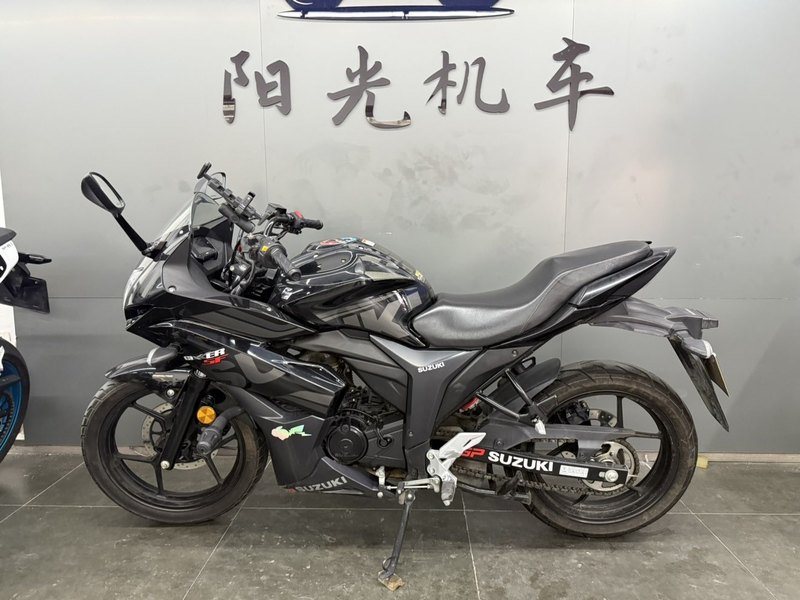 二手济南铃木极客飒 Gixxer 155