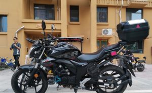 二手济南铃木极客飒 Gixxer 155 NK