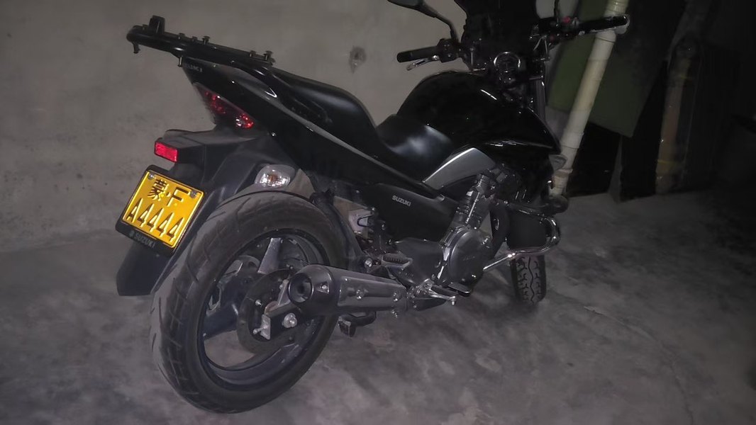 二手豪爵铃木骊驰 GW250