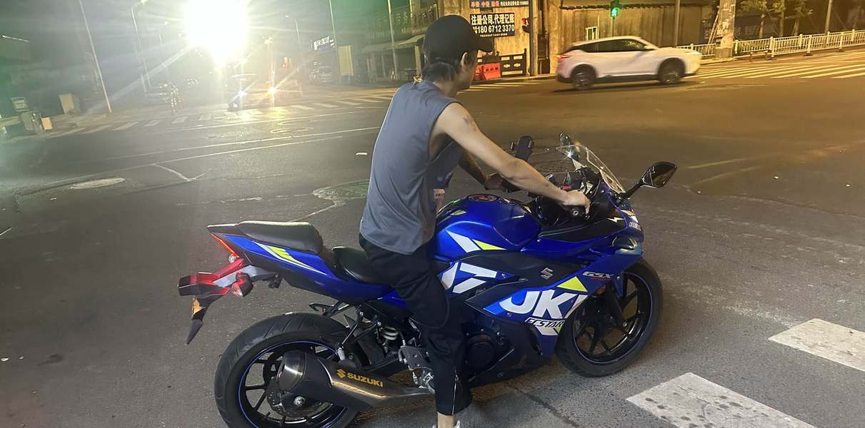 二手豪爵铃木GSX250R