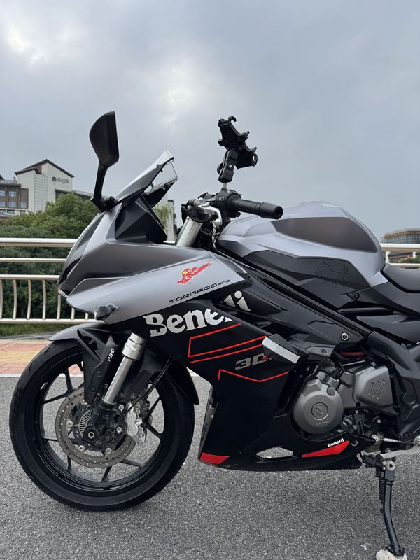 二手贝纳利龙卷风 Tornado 302R