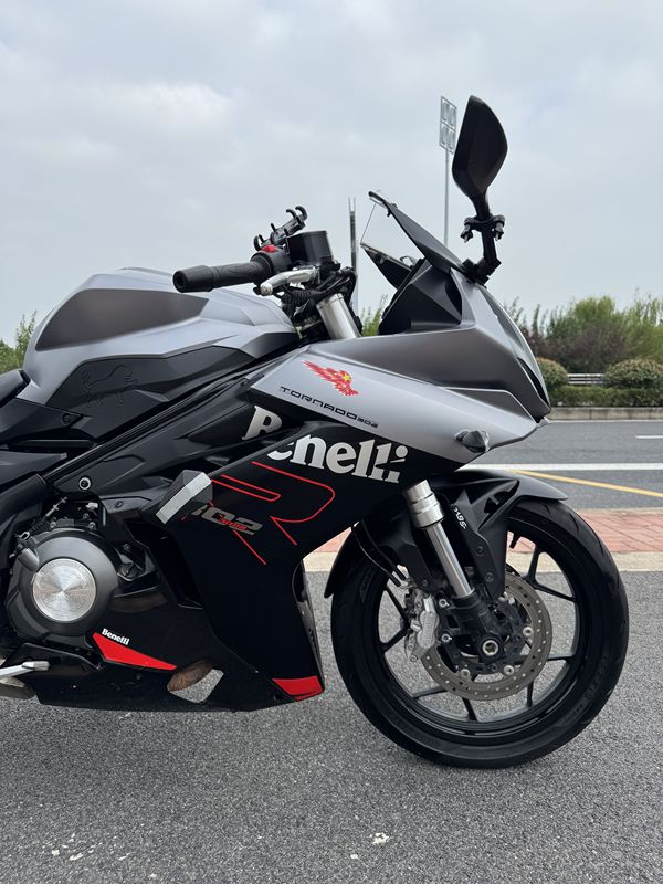二手贝纳利龙卷风 Tornado 302R
