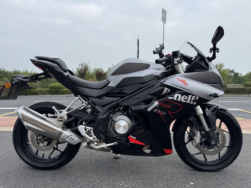 二手贝纳利龙卷风 Tornado 302R