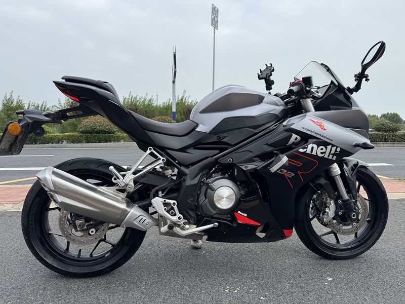 二手贝纳利龙卷风 Tornado 302R