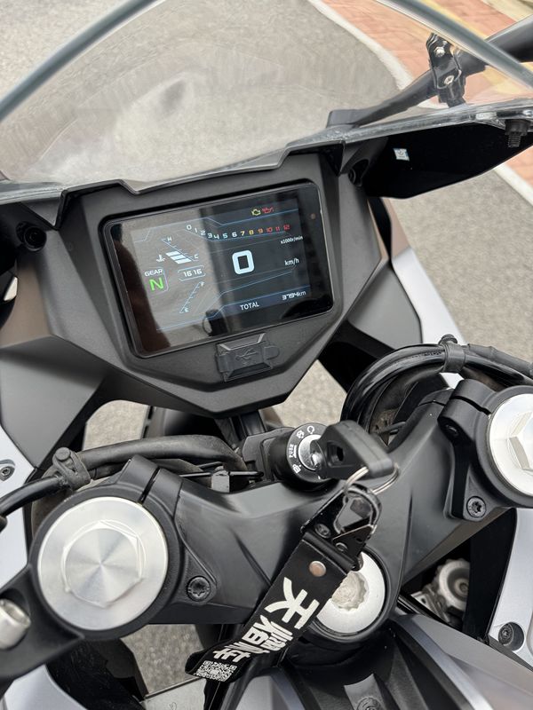 二手贝纳利龙卷风 Tornado 302R