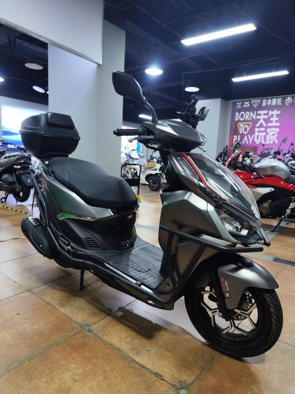 二手QJMOTOR鸿150RS