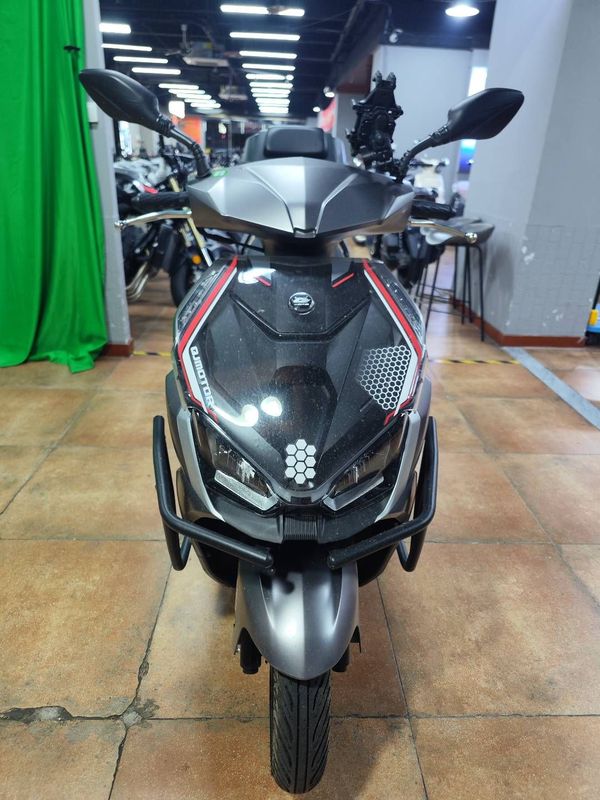 二手QJMOTOR鸿150RS