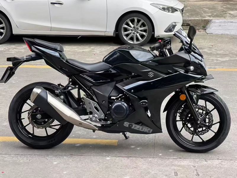 二手豪爵铃木GSX250R
