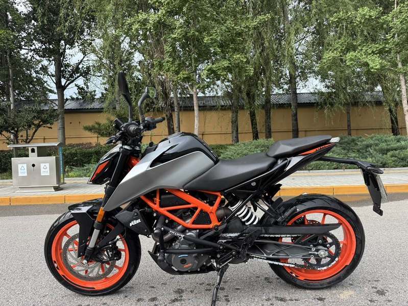二手KTMR2R390 Duke