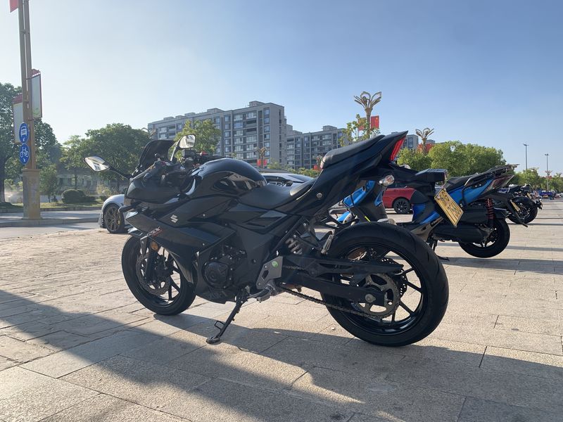 二手豪爵铃木GSX250R