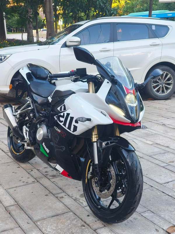 二手贝纳利龙卷风 Tornado 302R