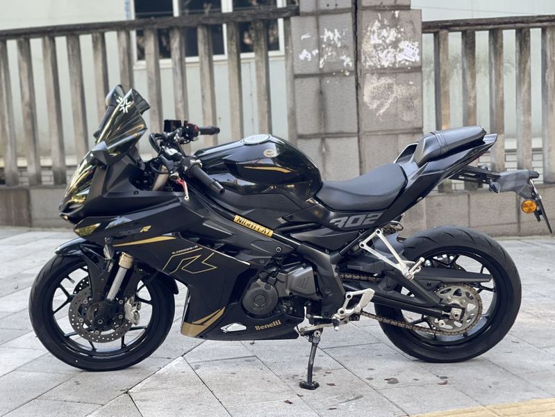 二手贝纳利龙卷风 Tornado 302R