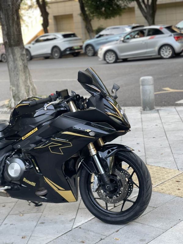 二手贝纳利龙卷风 Tornado 302R