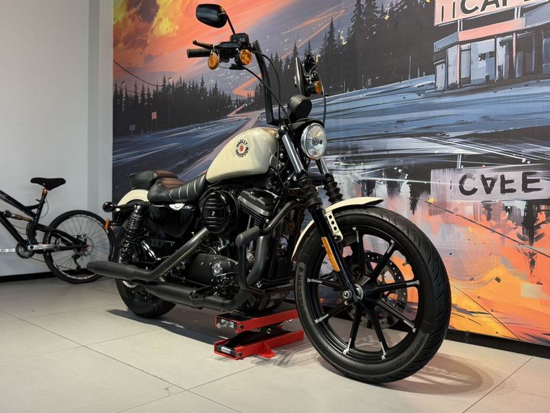 二手哈雷戴维森Iron883 硬汉