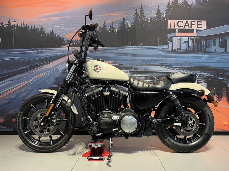 二手哈雷戴维森Iron883 硬汉