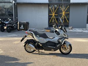 二手三阳哈士奇 Husky ADV150