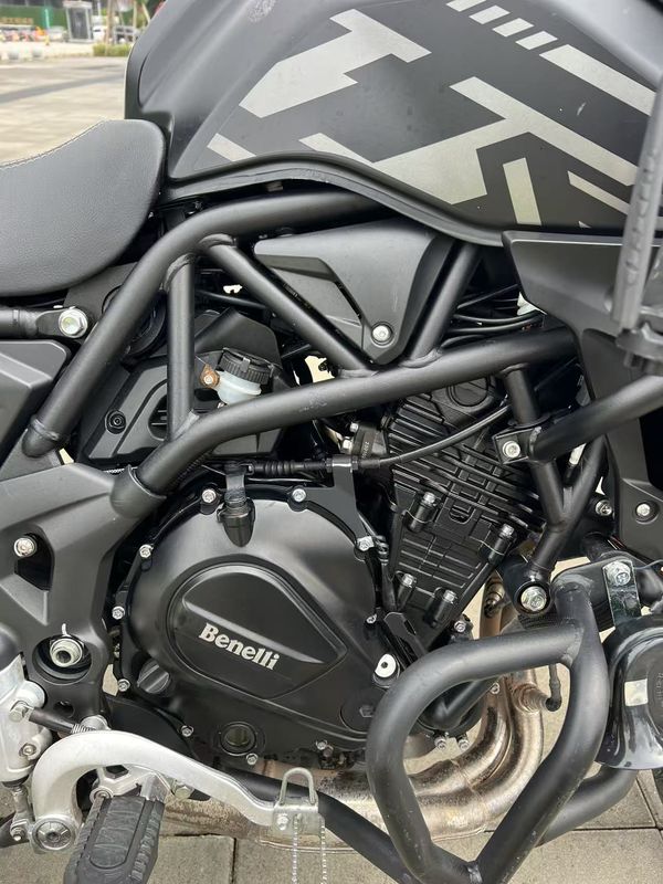 二手贝纳利TRK702